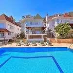 3houseapart