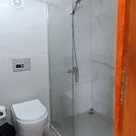 3houseapart